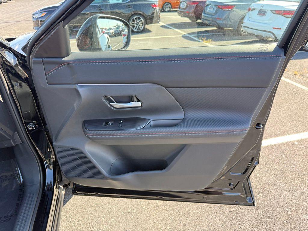 new 2025 Nissan Kicks car, priced at $25,106