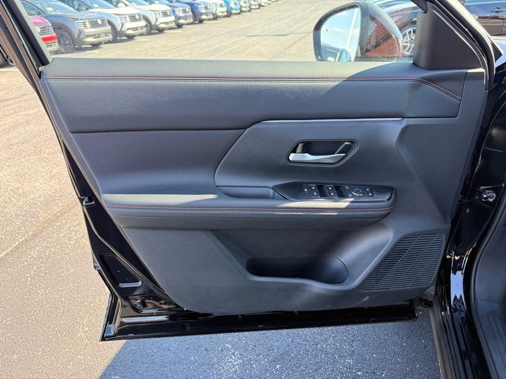 new 2025 Nissan Kicks car, priced at $25,106