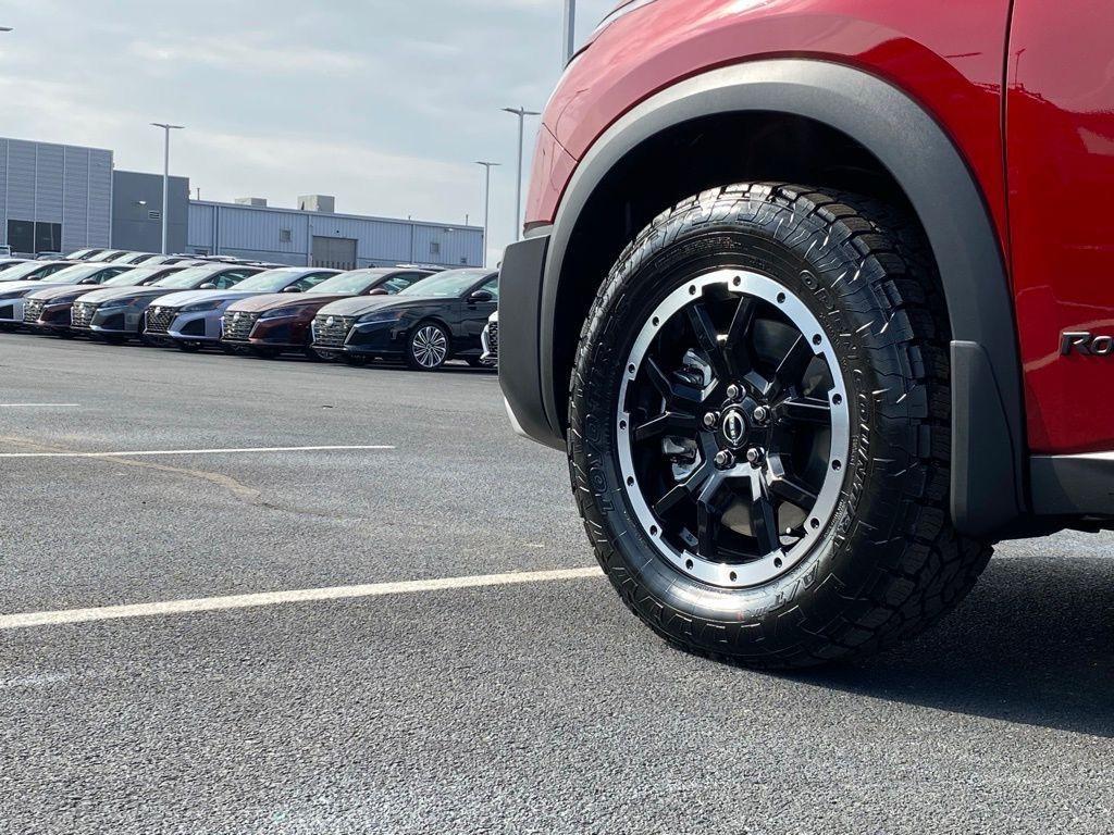 new 2025 Nissan Pathfinder car, priced at $42,805