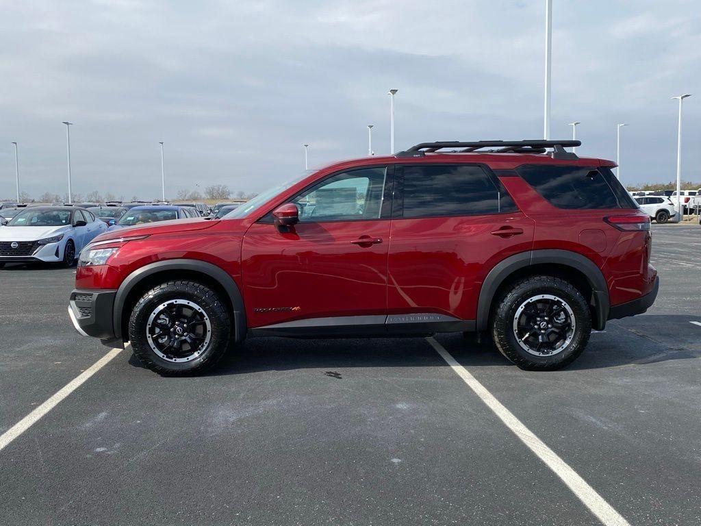 new 2025 Nissan Pathfinder car, priced at $42,805