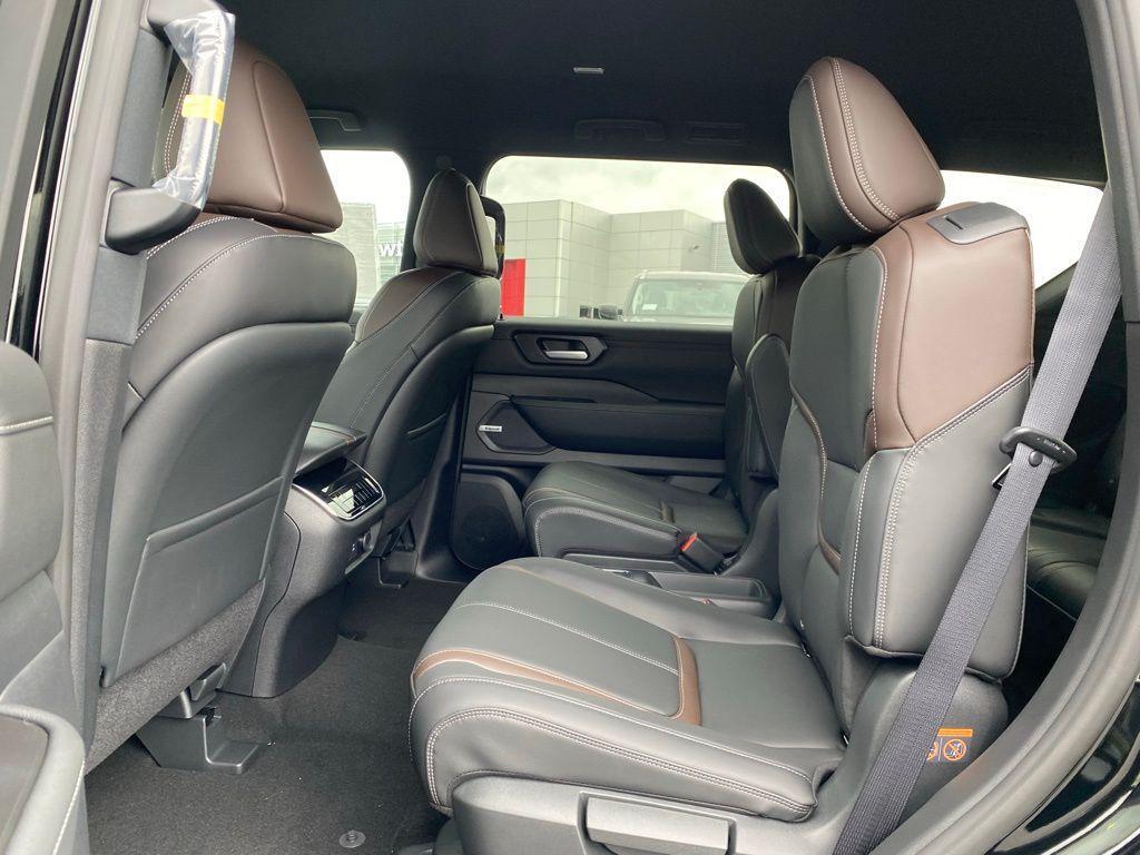 new 2025 Nissan Armada car, priced at $65,981
