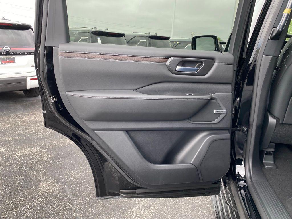 new 2025 Nissan Armada car, priced at $65,981