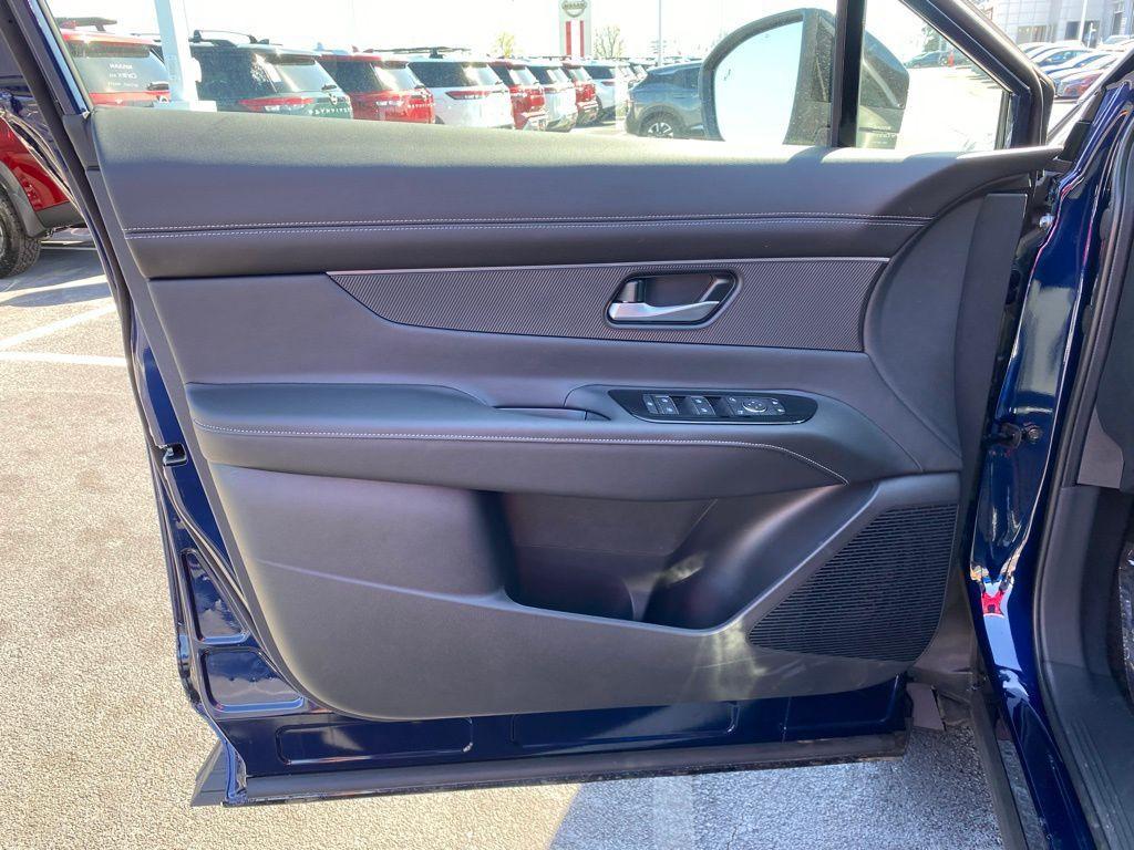 new 2025 Nissan Murano car, priced at $40,038