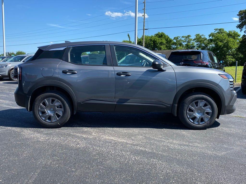 new 2025 Nissan Kicks car, priced at $21,891