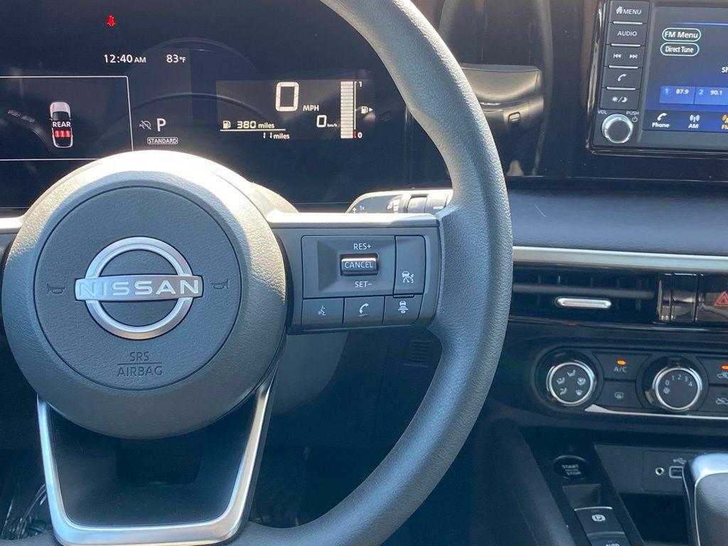 new 2025 Nissan Kicks car, priced at $21,891