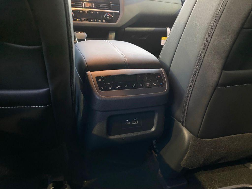 new 2025 Nissan Pathfinder car, priced at $43,567