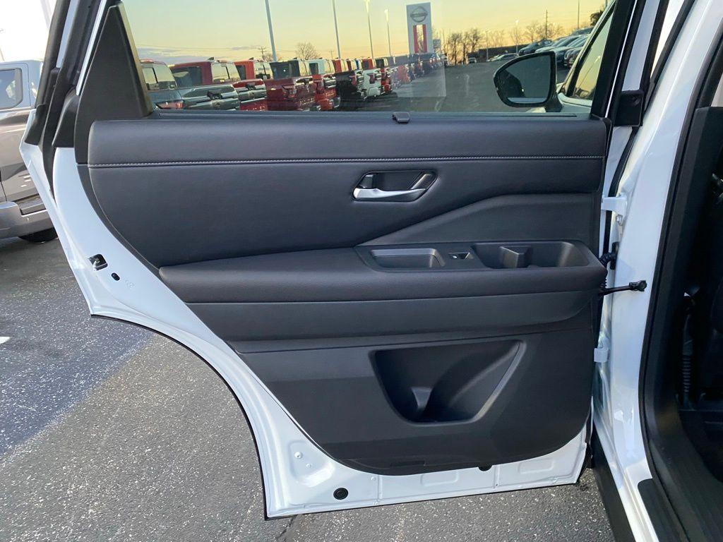 new 2025 Nissan Pathfinder car, priced at $43,567