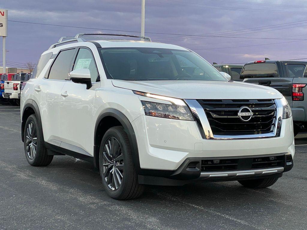 new 2025 Nissan Pathfinder car, priced at $43,567