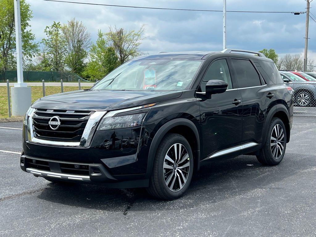 new 2025 Nissan Pathfinder car, priced at $46,636