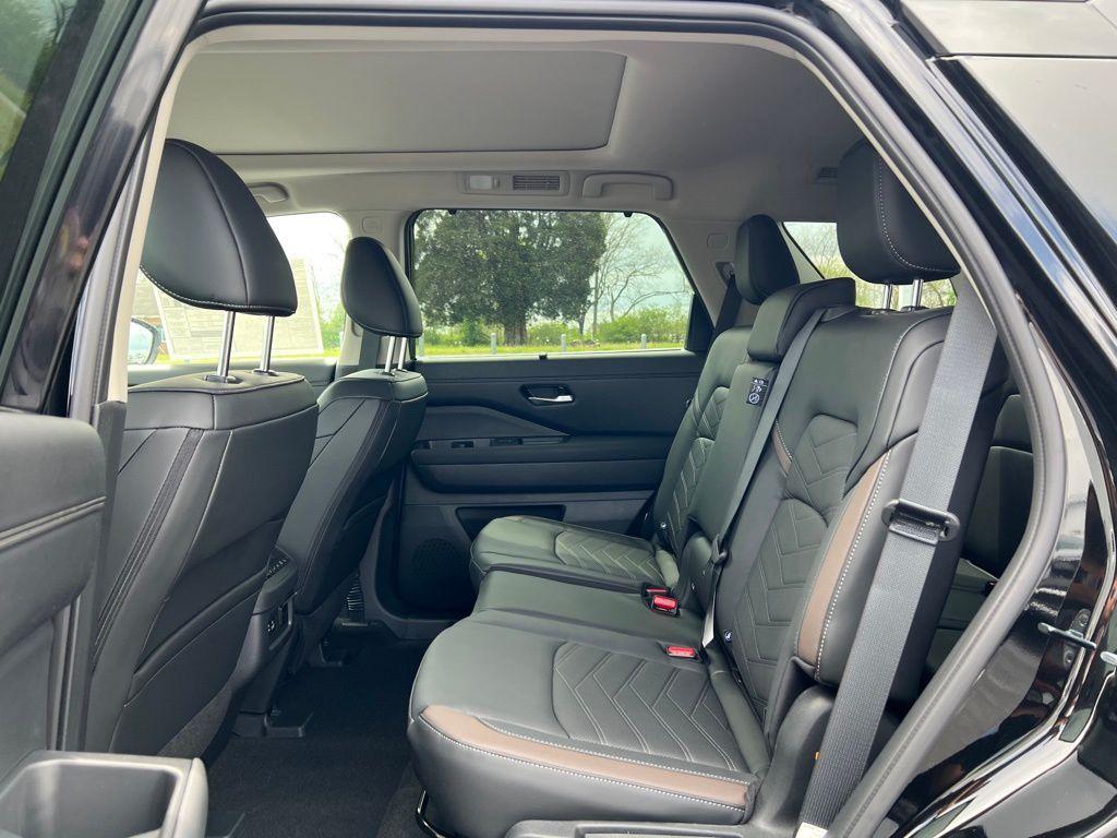 new 2025 Nissan Pathfinder car, priced at $46,636
