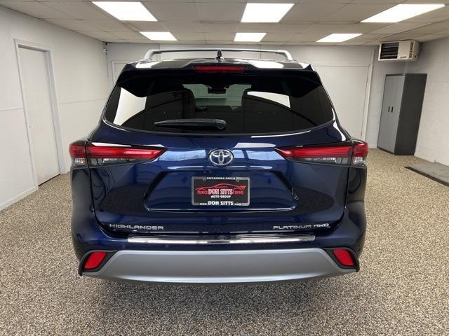 used 2021 Toyota Highlander car, priced at $39,995