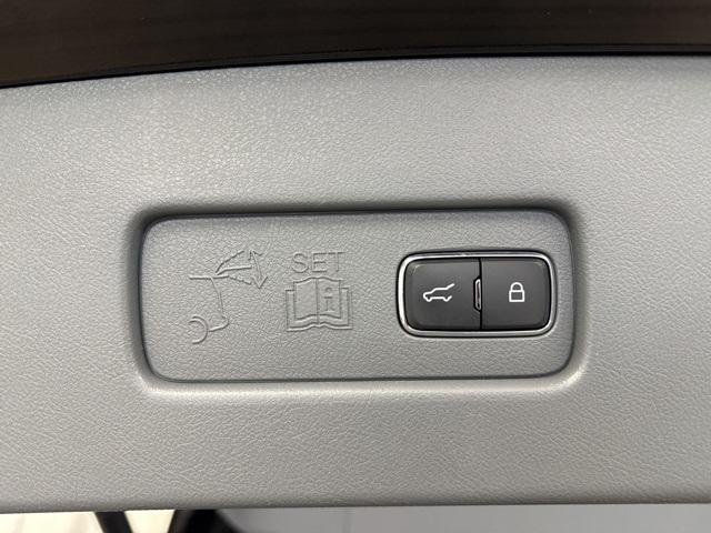 used 2020 Lincoln Aviator car, priced at $31,995