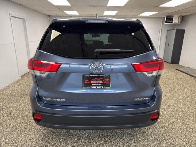 used 2018 Toyota Highlander car, priced at $25,995