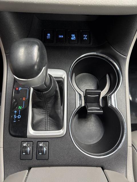 used 2018 Toyota Highlander car, priced at $25,995