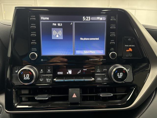 used 2022 Toyota Highlander car, priced at $37,995
