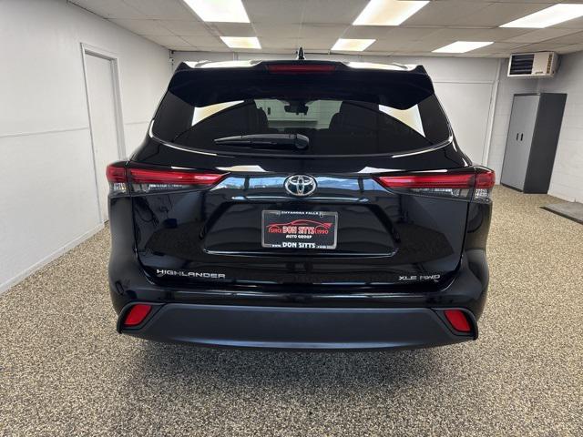 used 2022 Toyota Highlander car, priced at $37,995