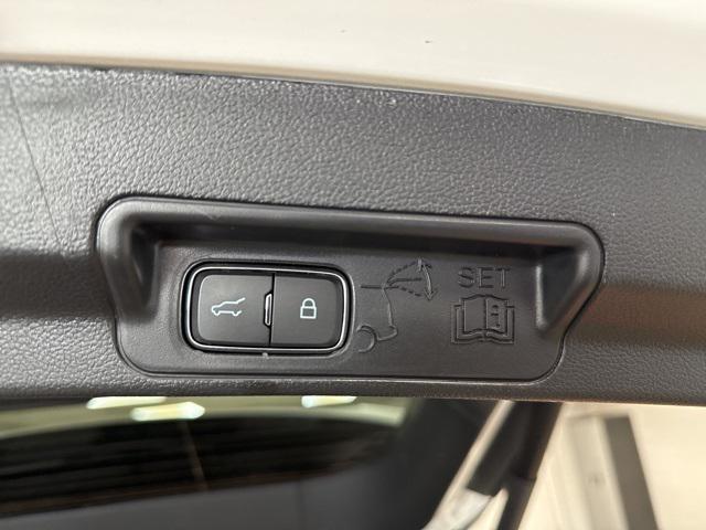 used 2022 Ford Explorer car, priced at $27,495