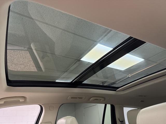 used 2023 Cadillac XT6 car, priced at $40,995