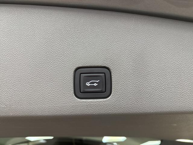 used 2023 Cadillac XT6 car, priced at $40,995