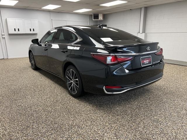 used 2022 Lexus ES 250 car, priced at $31,995