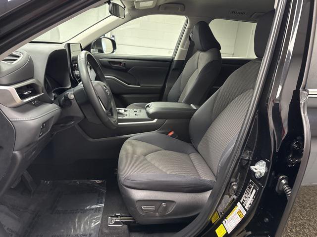 used 2023 Toyota Highlander car, priced at $32,495