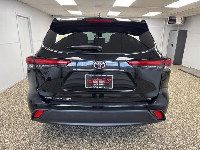 used 2023 Toyota Highlander car, priced at $32,495
