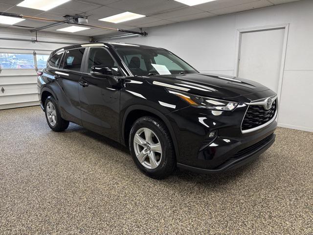 used 2023 Toyota Highlander car, priced at $32,495