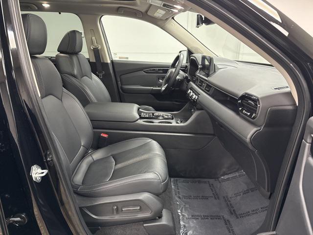 used 2023 Honda Pilot car, priced at $40,995