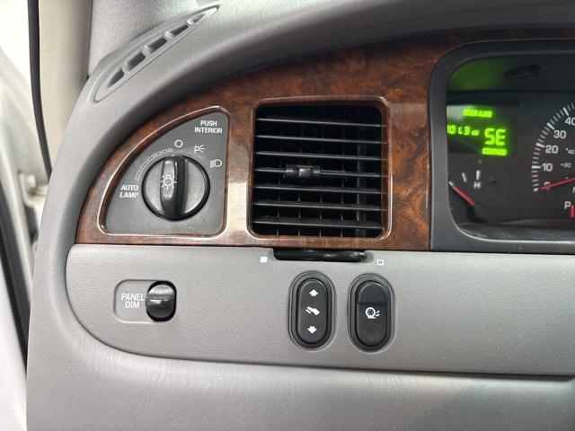 used 2002 Lincoln Town Car car, priced at $11,995