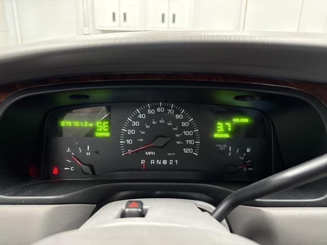 used 2002 Lincoln Town Car car, priced at $11,995