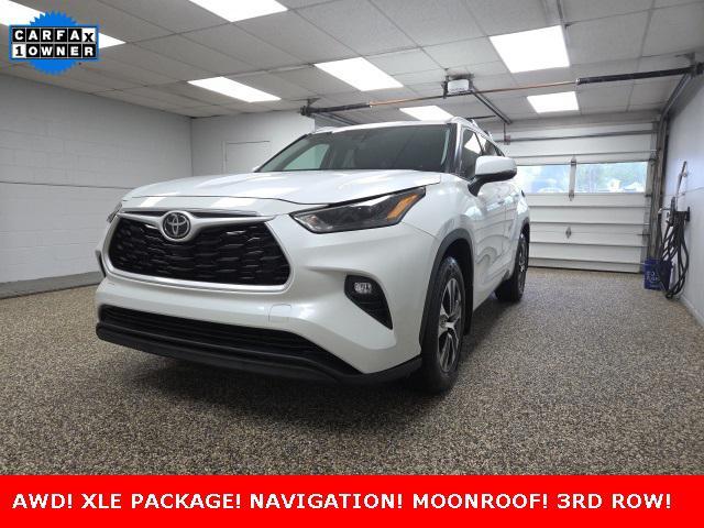 used 2022 Toyota Highlander car, priced at $37,995