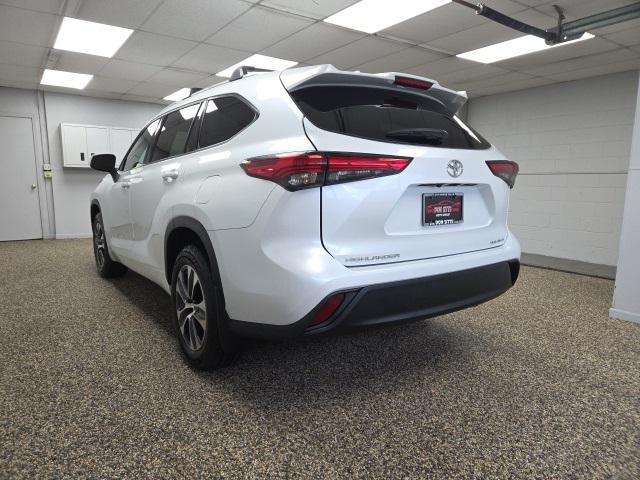 used 2022 Toyota Highlander car, priced at $37,995