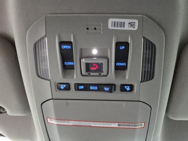 used 2022 Toyota Highlander car, priced at $37,995