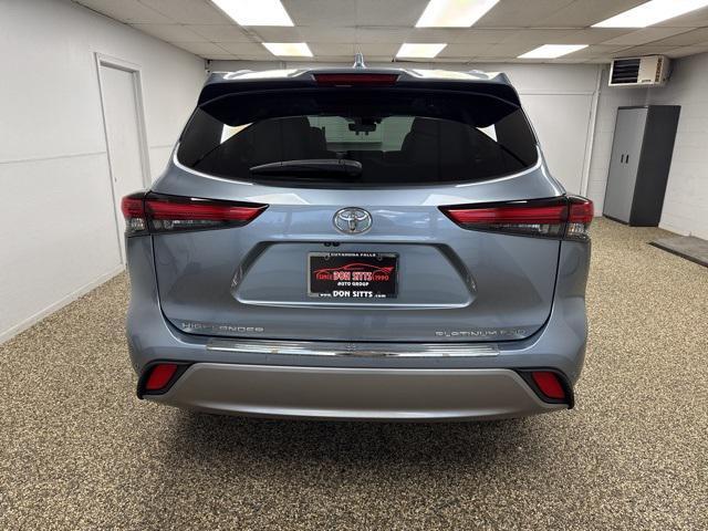 used 2023 Toyota Highlander car, priced at $41,995