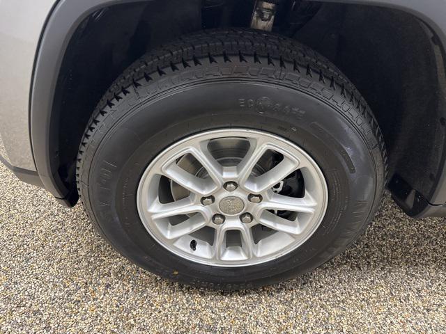used 2018 Jeep Grand Cherokee car, priced at $16,995