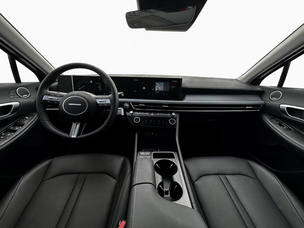 new 2025 Hyundai Sonata Hybrid car, priced at $37,919