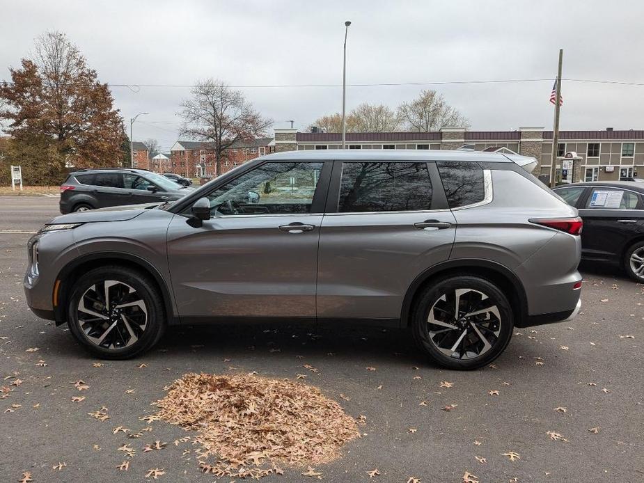 used 2022 Mitsubishi Outlander car, priced at $21,999