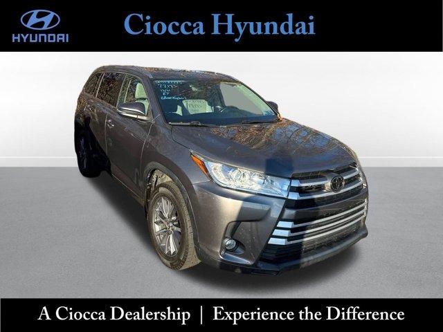 used 2018 Toyota Highlander car, priced at $24,403