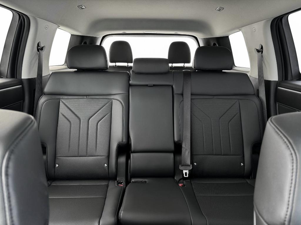 new 2025 Hyundai Santa Fe car, priced at $39,145