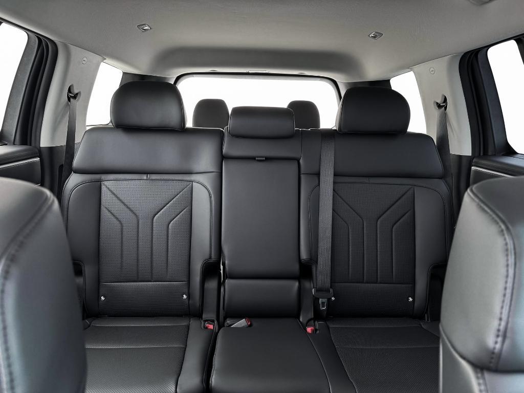 new 2025 Hyundai SANTA FE HEV car, priced at $40,442