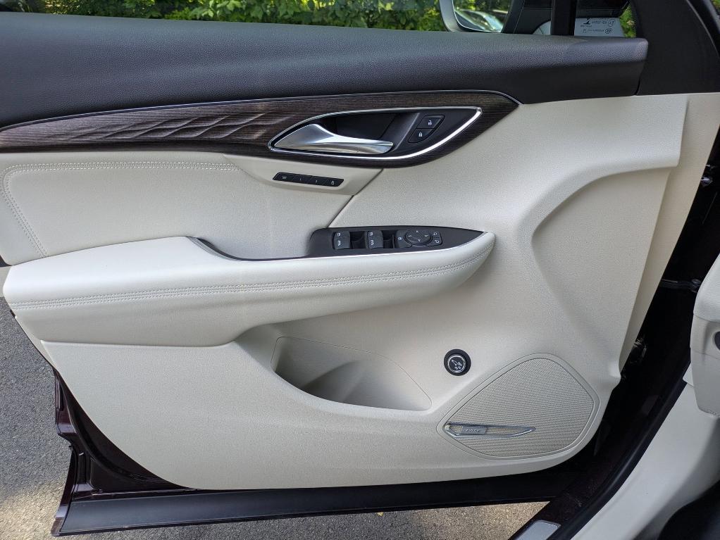 used 2022 Buick Envision car, priced at $32,092