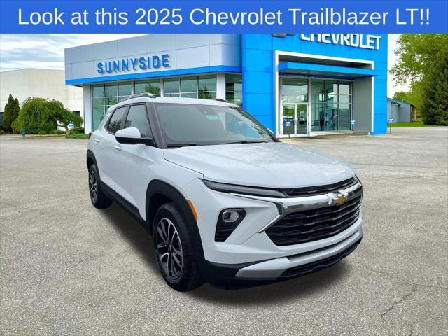 new 2025 Chevrolet TrailBlazer car, priced at $27,718