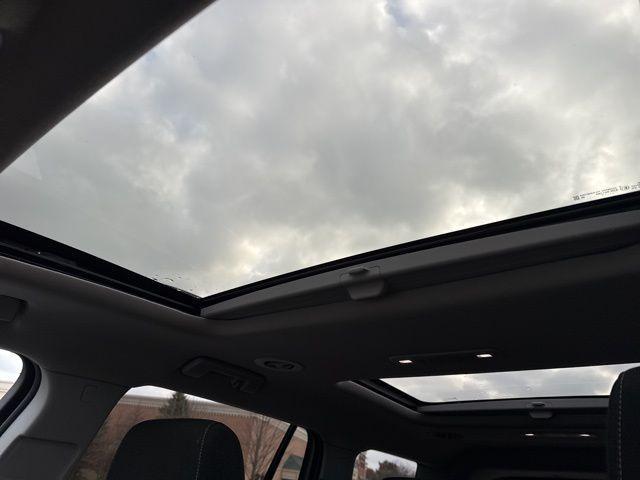 used 2023 GMC Acadia car, priced at $27,621