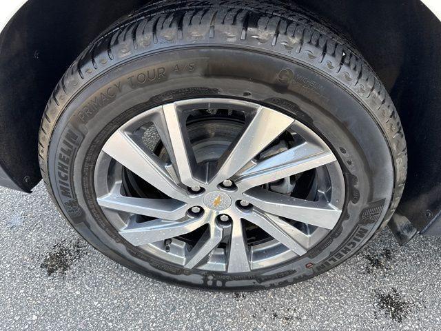 used 2024 Chevrolet Equinox car, priced at $23,595