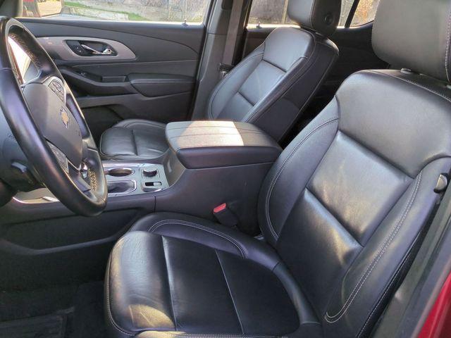used 2023 Chevrolet Traverse car, priced at $33,000