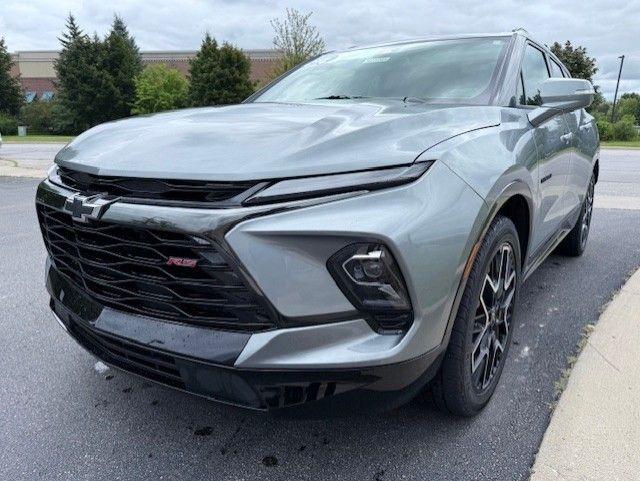 used 2025 Chevrolet Blazer car, priced at $40,295