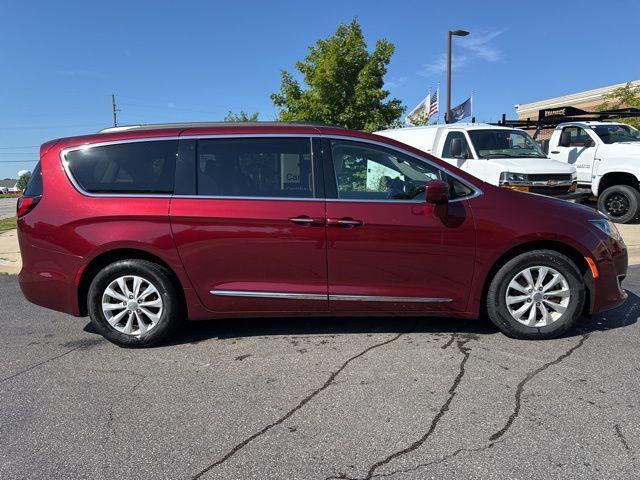 used 2017 Chrysler Pacifica car, priced at $14,595
