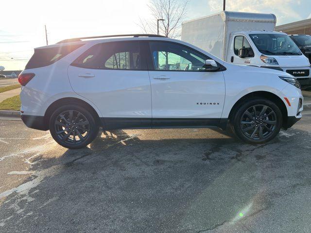 used 2022 Chevrolet Equinox car, priced at $23,625