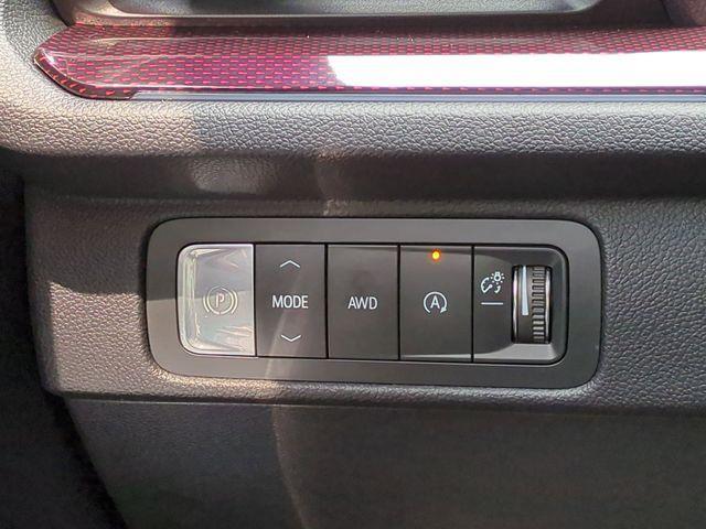used 2024 Chevrolet Traverse car, priced at $52,495