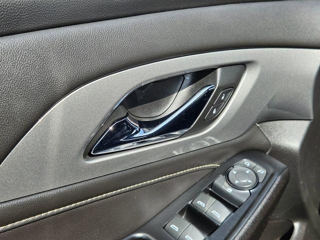 used 2023 Chevrolet Traverse car